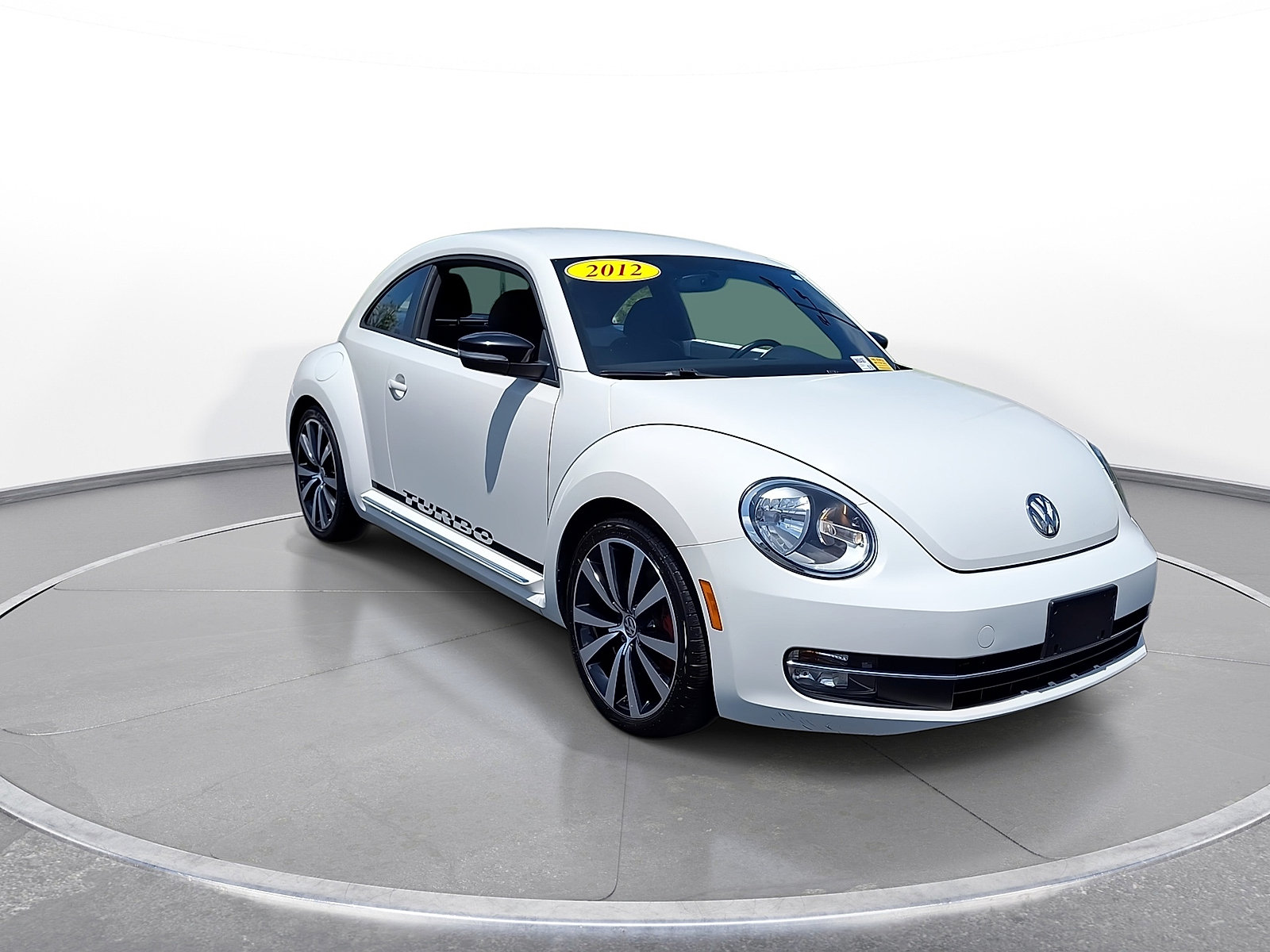 Used 2012 Volkswagen Beetle Turbo FWD image 2
