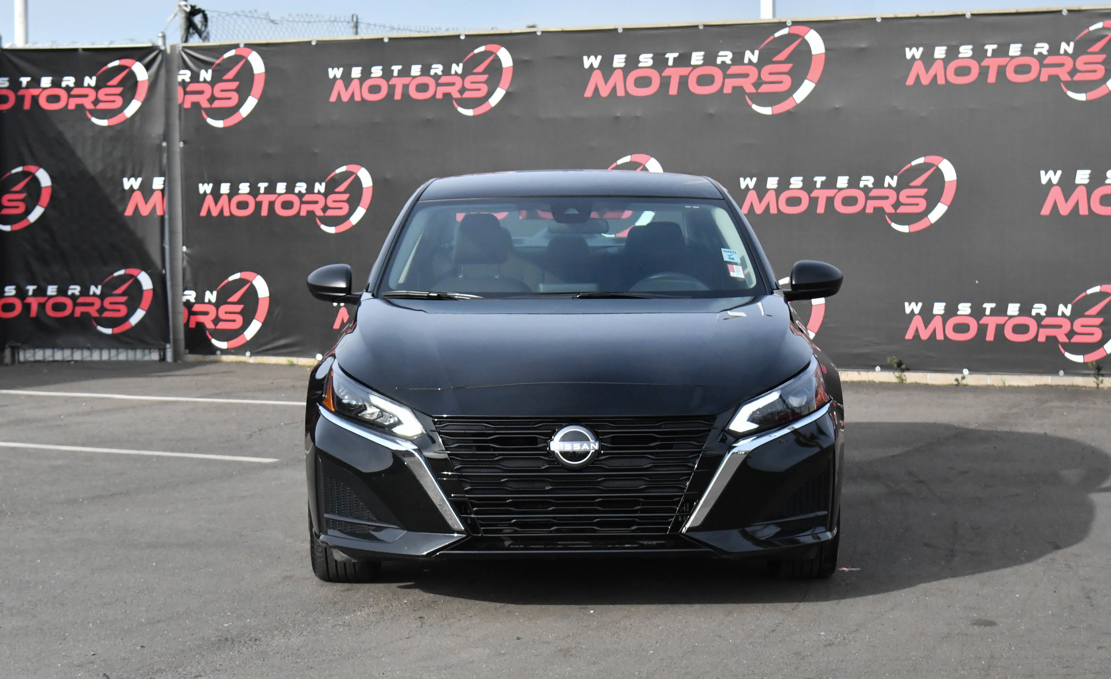 Used 2025 Nissan Altima 2.5 SV image 2