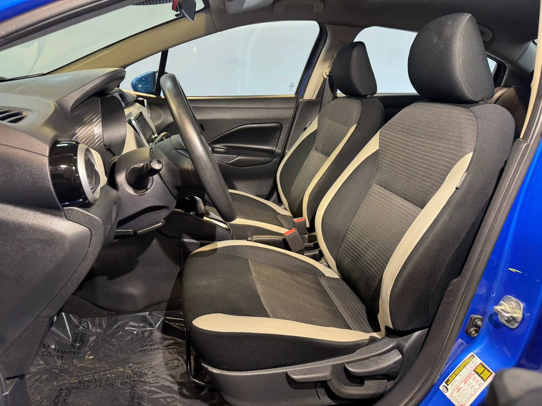 Used 2020 Nissan Versa SV FWD image 9