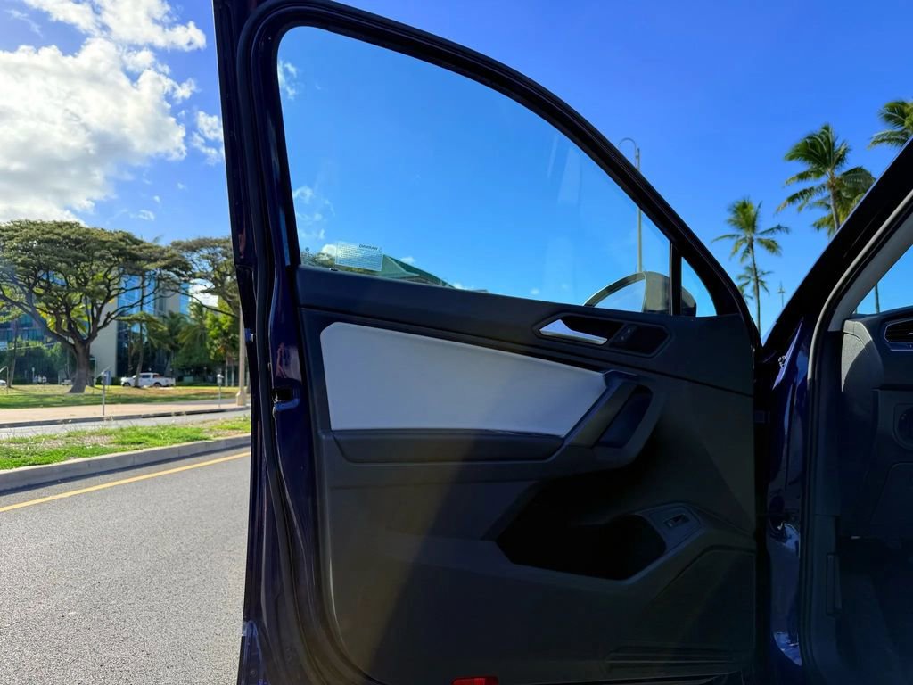 Used 2021 Volkswagen Tiguan SEL image 16