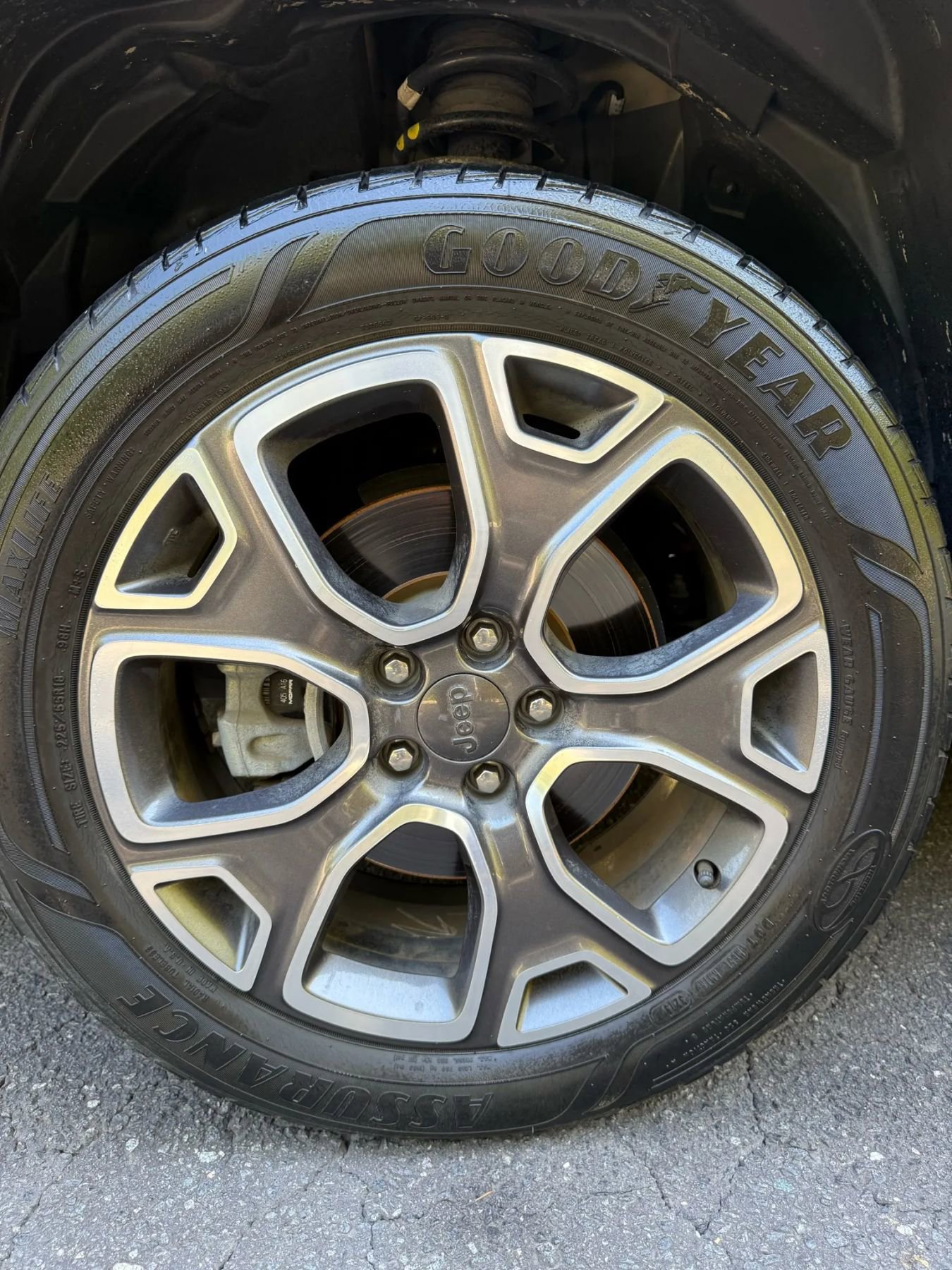 Used 2017 Jeep Renegade Limited image 28