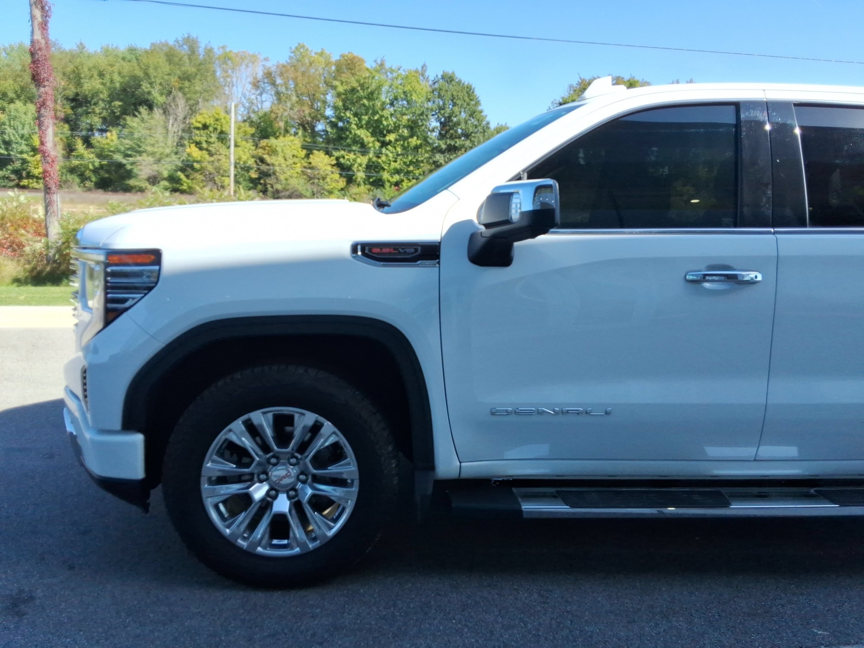Used 2023 GMC Sierra 1500 Denali w/ Technology Package AWD/4WD image 15