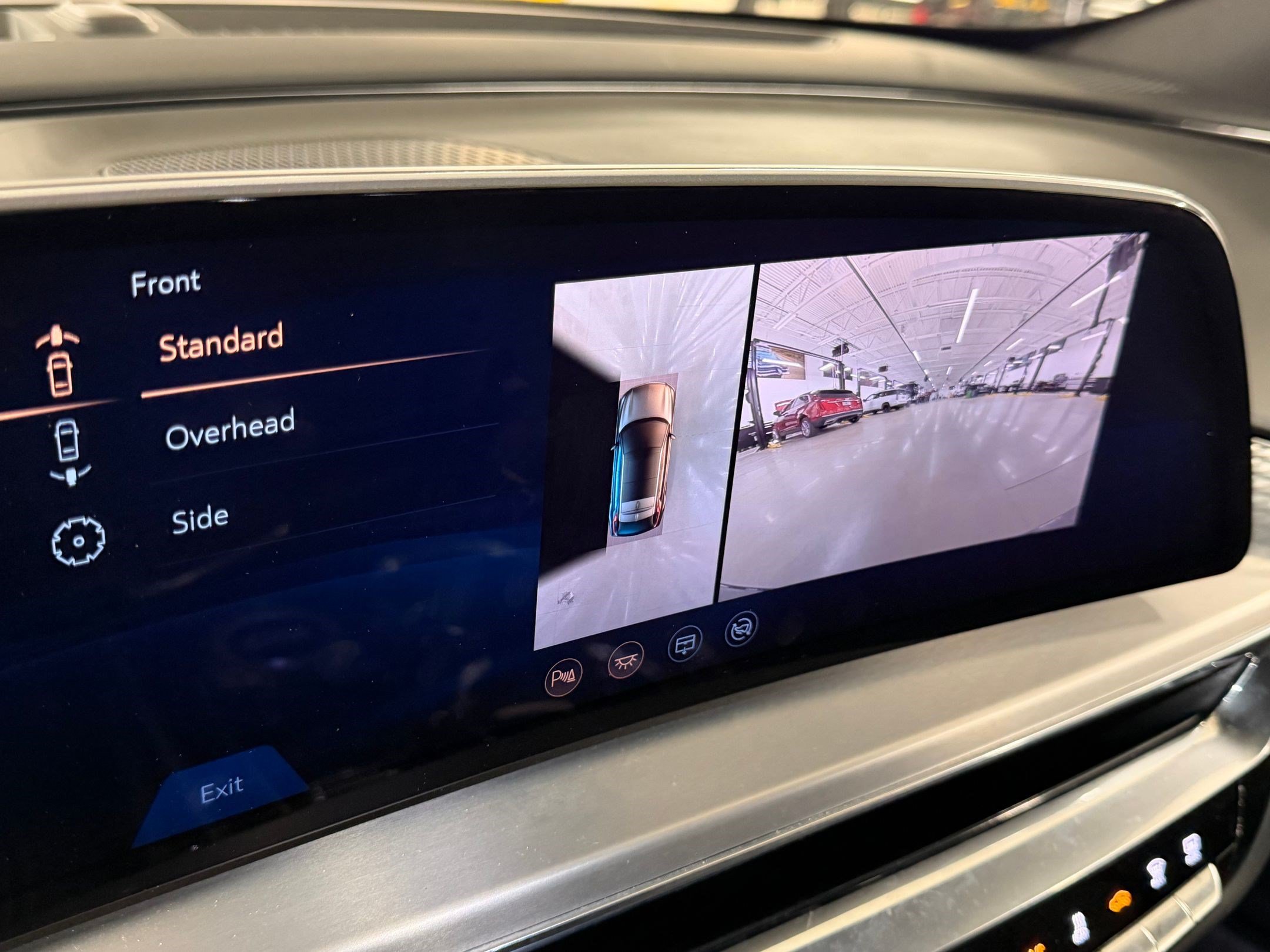 Certified 2024 Cadillac Lyriq Luxury RWD image 35