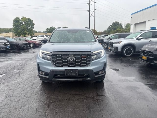 Used 2024 Honda Passport TrailSport image 3