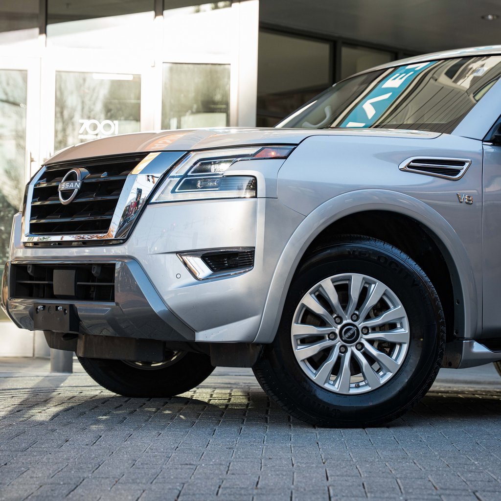 Used 2021 Nissan Armada SV image 2