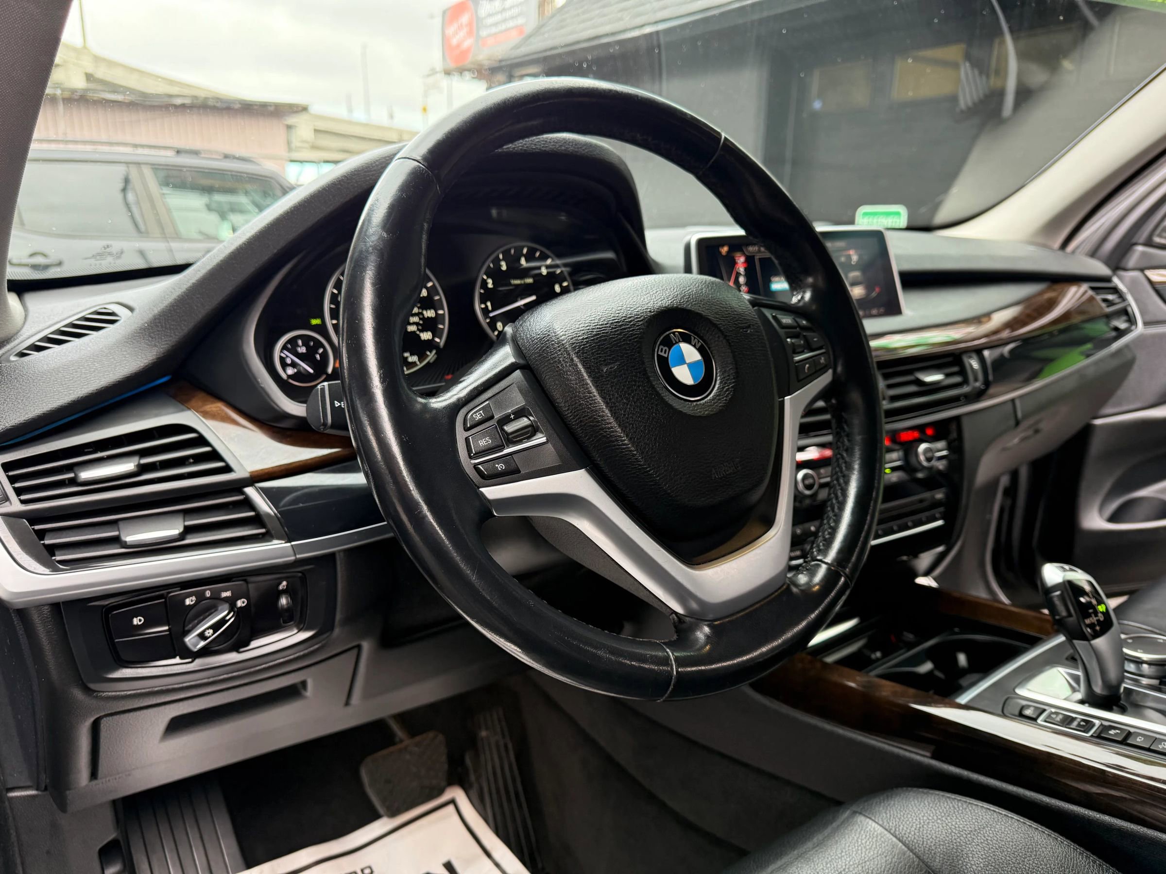 Used 2015 BMW X5 xDrive35i image 9