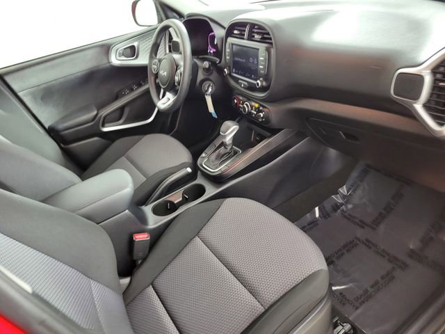 Used 2023 Kia Soul LX image 19