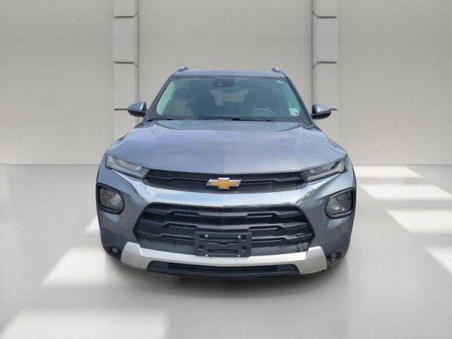 Used 2022 Chevrolet TrailBlazer LT FWD image 2
