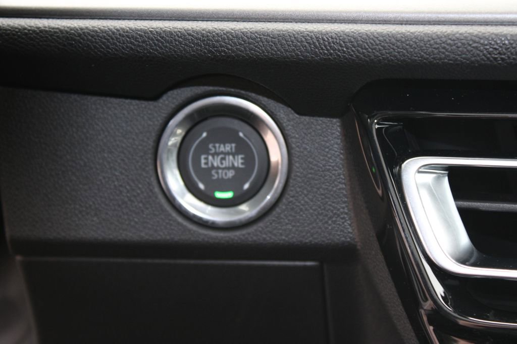 New 2026 Chevrolet Traverse LT w/ Sun and Wheel Package image 37