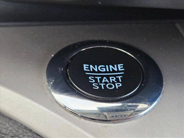 Used 2023 Ford Explorer XLT w/ Equipment Group 202A AWD/4WD image 22