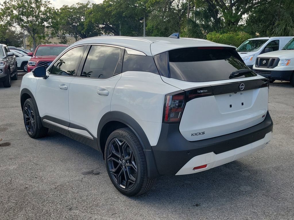 New 2026 Nissan Kicks SR image 5