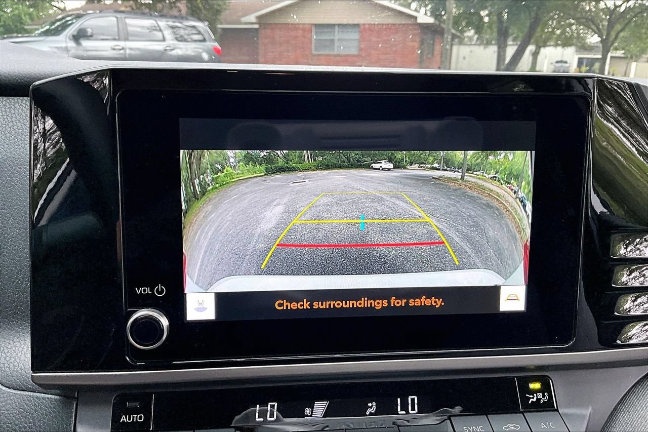 Used 2025 Toyota Camry LE FWD image 13