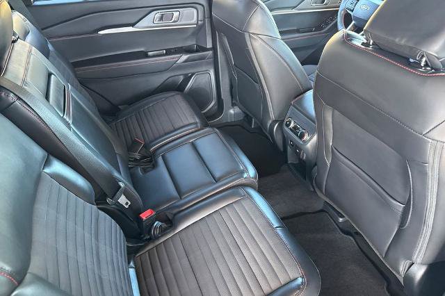 Used 2025 Ford Explorer ST-Line RWD image 24
