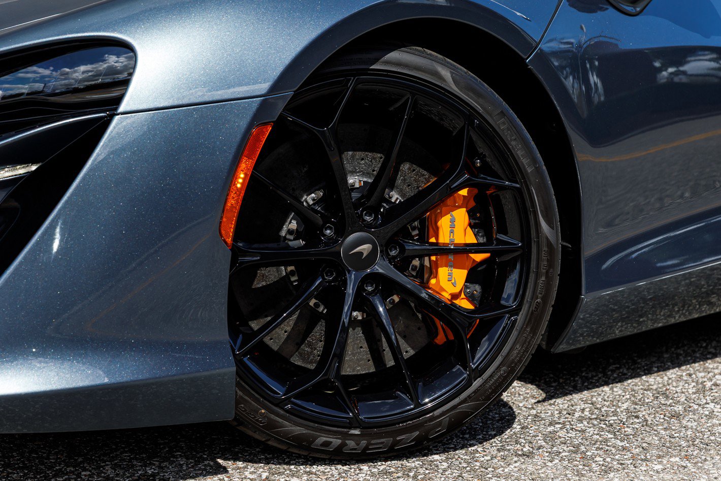 Used 2026 McLaren Artura RWD image 28