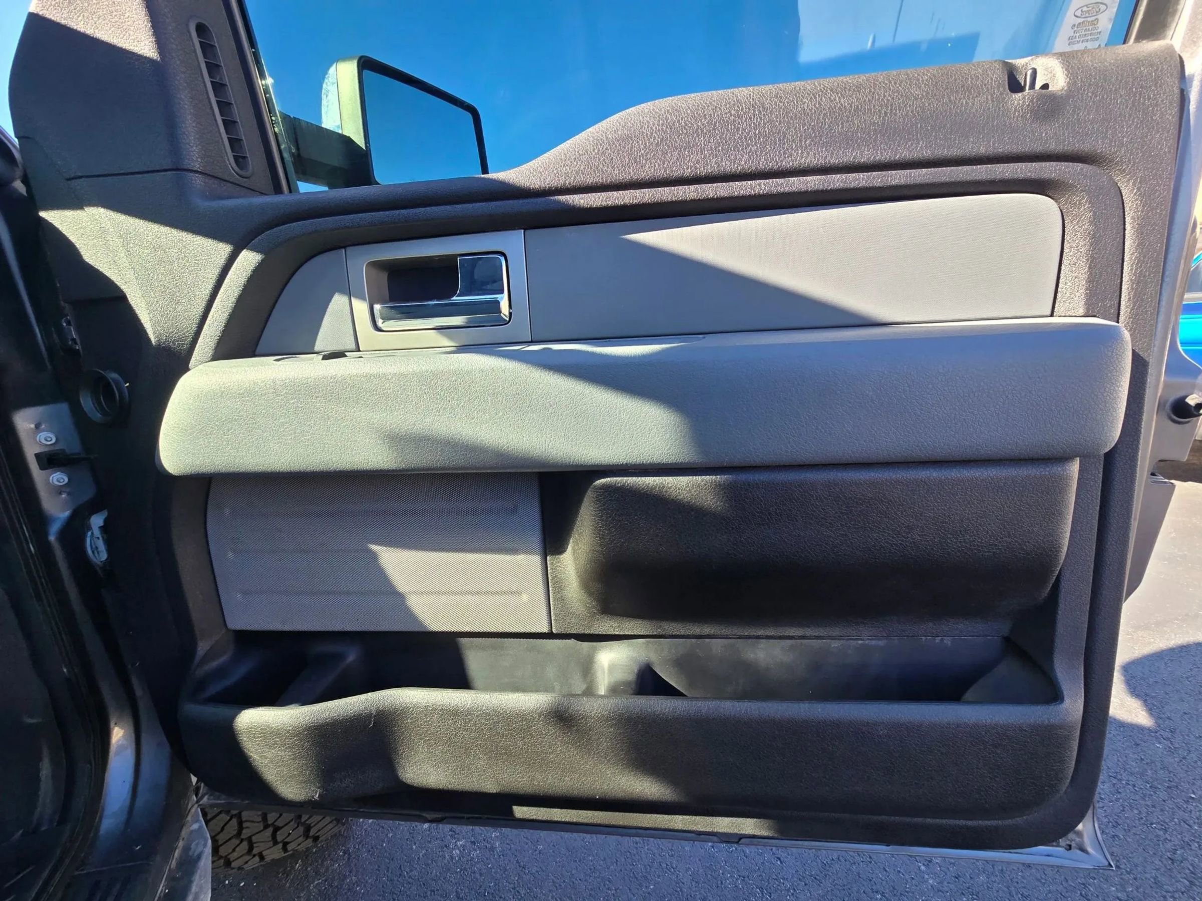 Used 2011 Ford F150 XLT w/ XLT Chrome Pkg AWD/4WD image 20