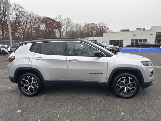 Certified 2025 Jeep Compass Limited w/ Sun & Sound Group image 14