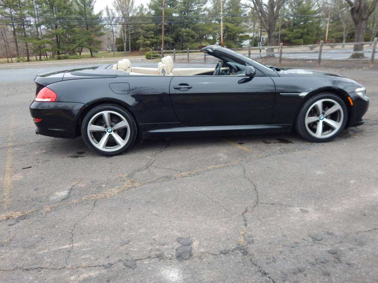Used 2009 BMW 650i Convertible RWD image 8