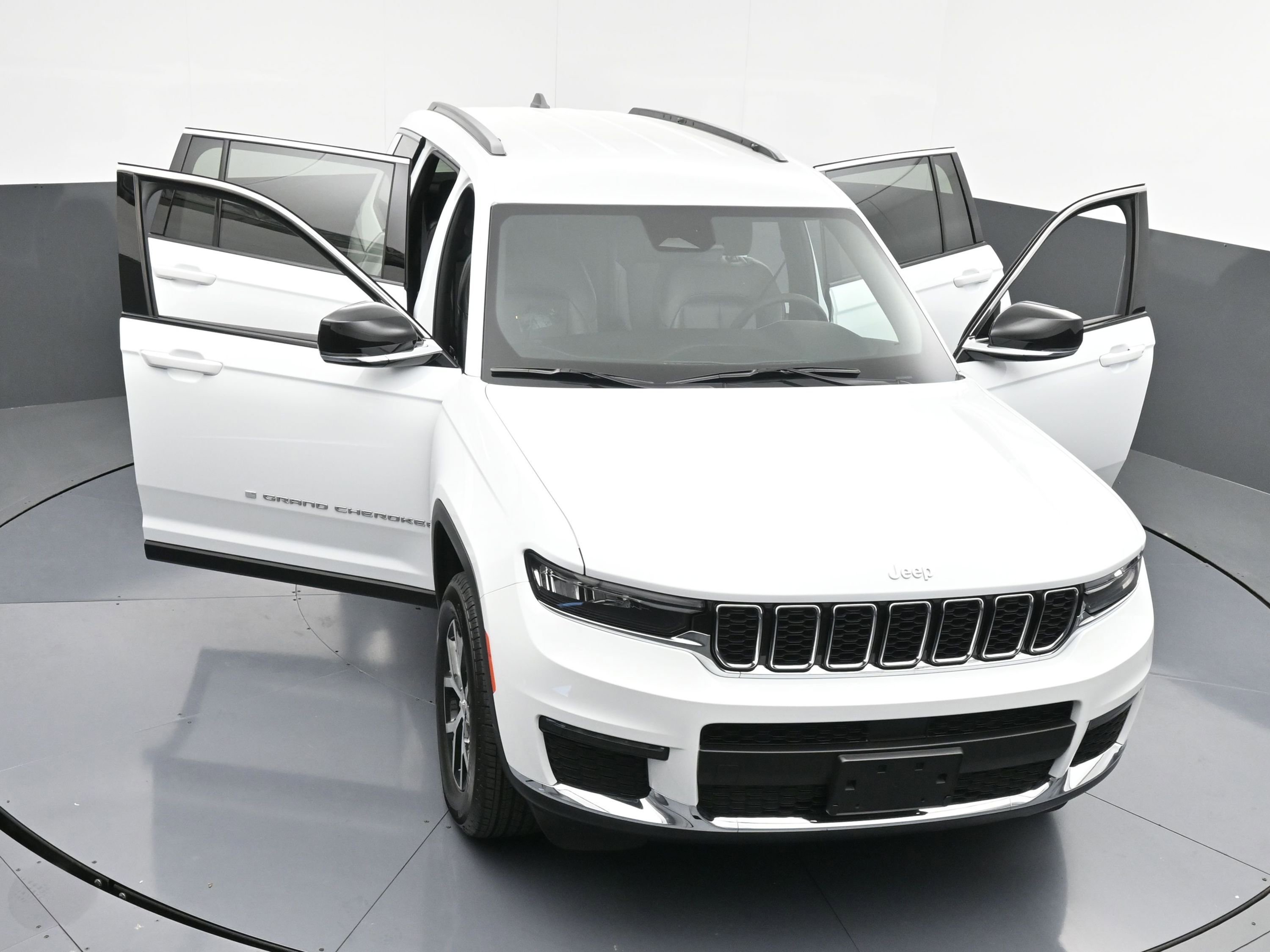 Used 2025 Jeep Grand Cherokee L Limited image 40