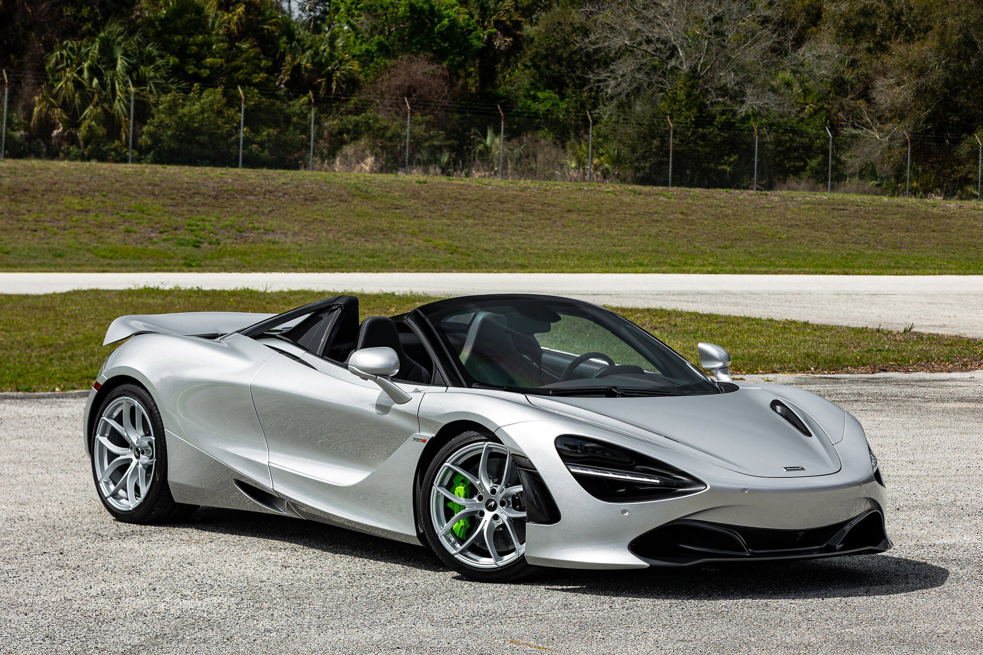 Used 2020 McLaren 720S Luxury RWD image 9