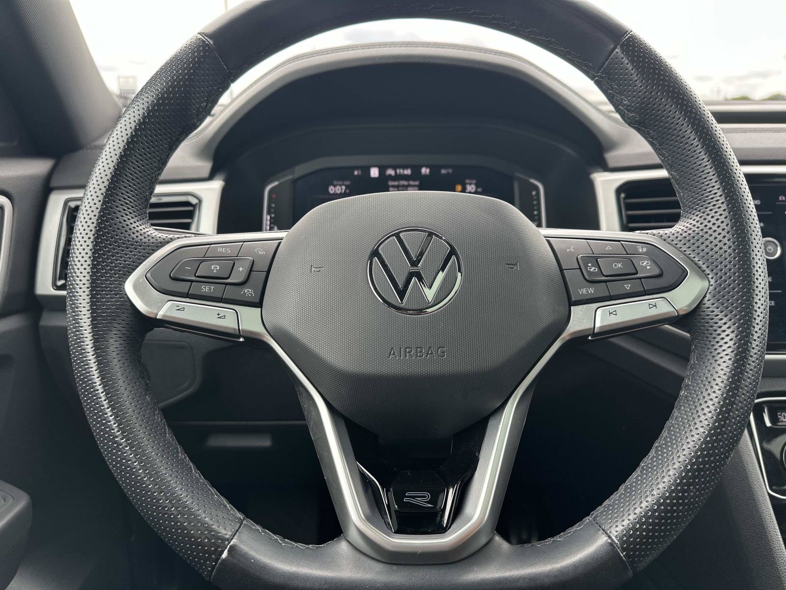 Used 2023 Volkswagen Atlas Cross Sport SEL R-Line AWD/4WD image 20