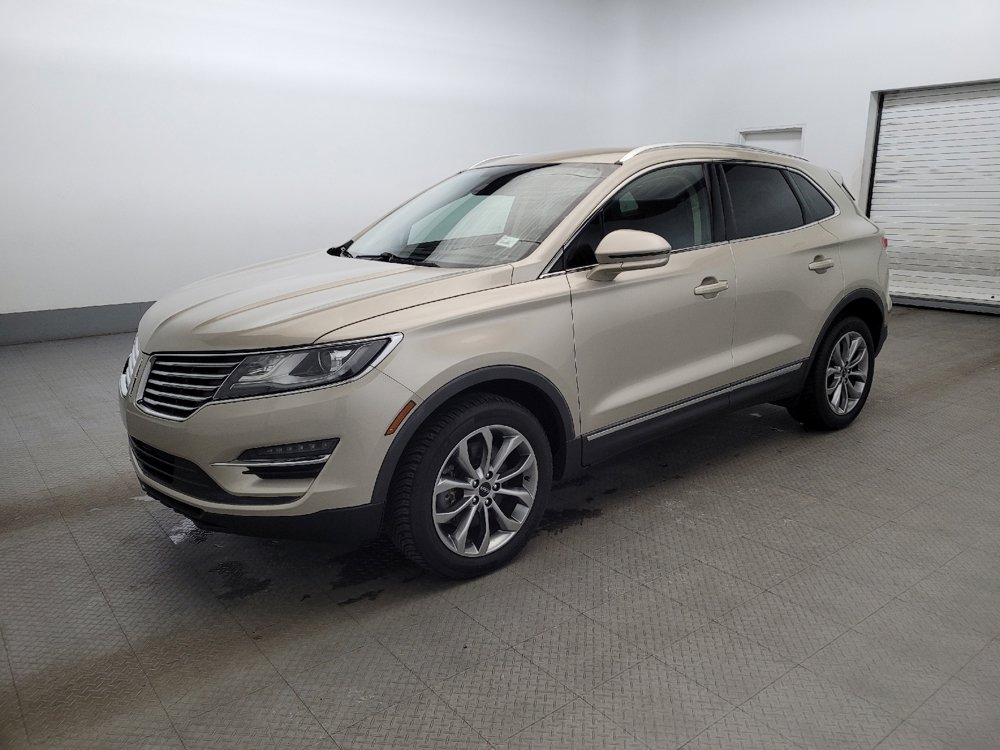 Used 2017 Lincoln MKC Select w/ Select Plus Package AWD/4WD image 2
