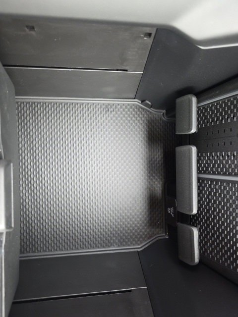 New 2026 RAM 1500 4x4 Crew Cab image 23
