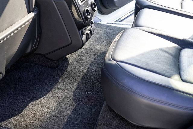 Used 2020 Land Rover Range Rover Long Wheelbase HSE image 39