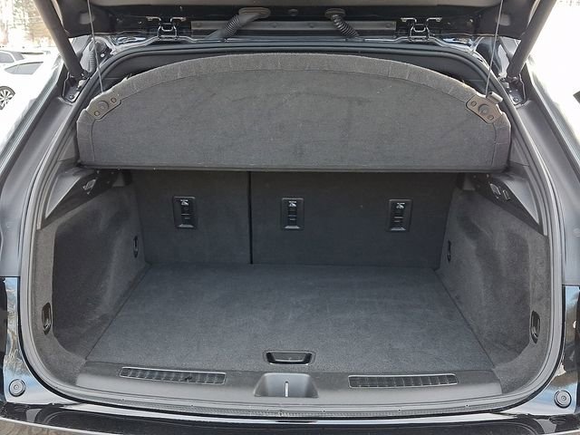 Used 2024 Cadillac XT4 Sport image 31