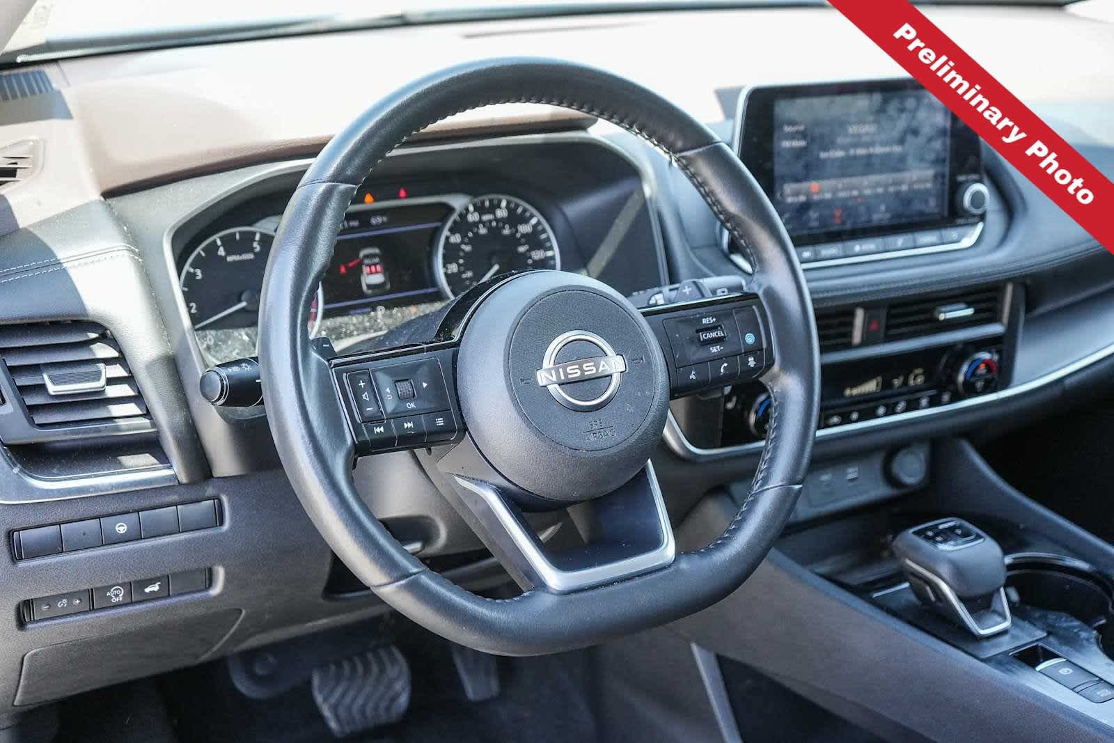 Used 2023 Nissan Rogue SV w/ SV Premium B Package FWD image 14