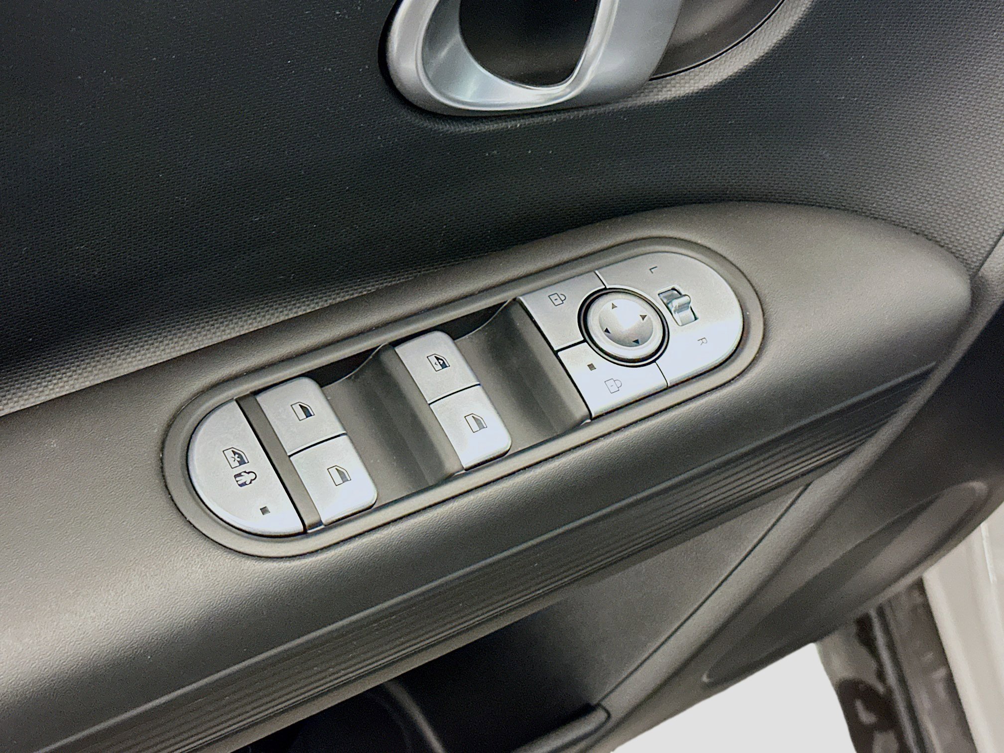 Used 2024 Hyundai Ioniq 5 SE image 15