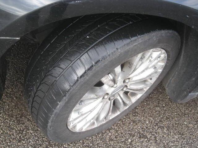Used 2011 Chrysler 200 Limited FWD image 38