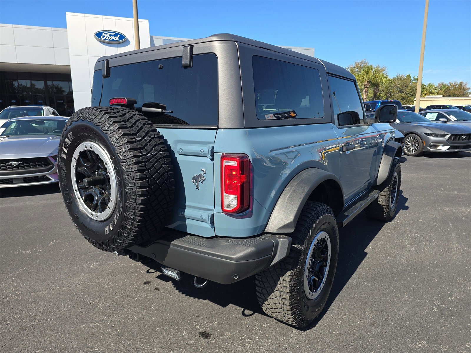 Certified 2021 Ford Bronco Black Diamond w/ Sasquatch Package image 4