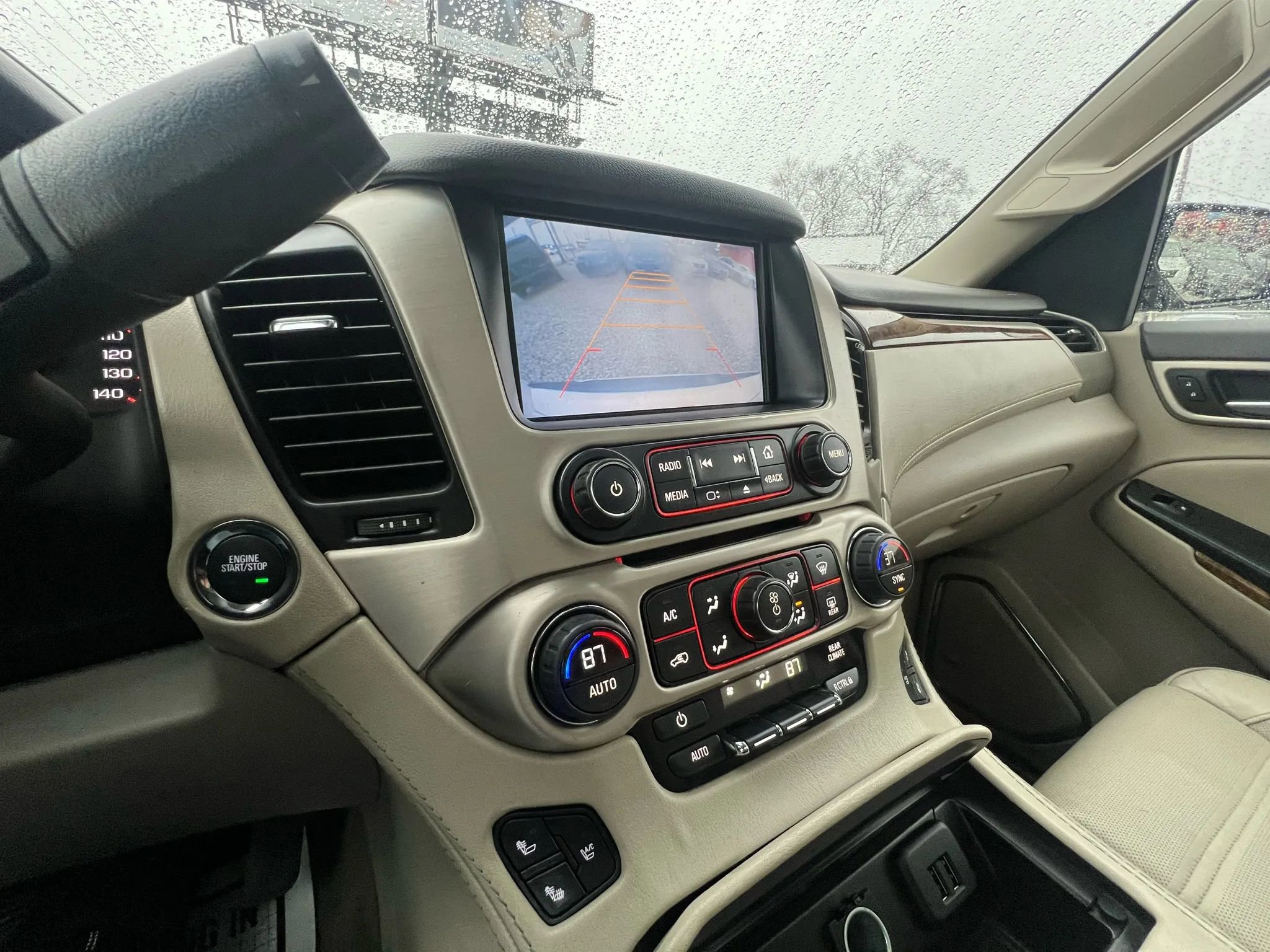 Used 2015 GMC Yukon XL Denali w/ Touring Package image 17