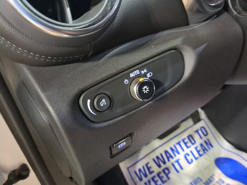 Used 2022 Chevrolet Blazer LT image 31