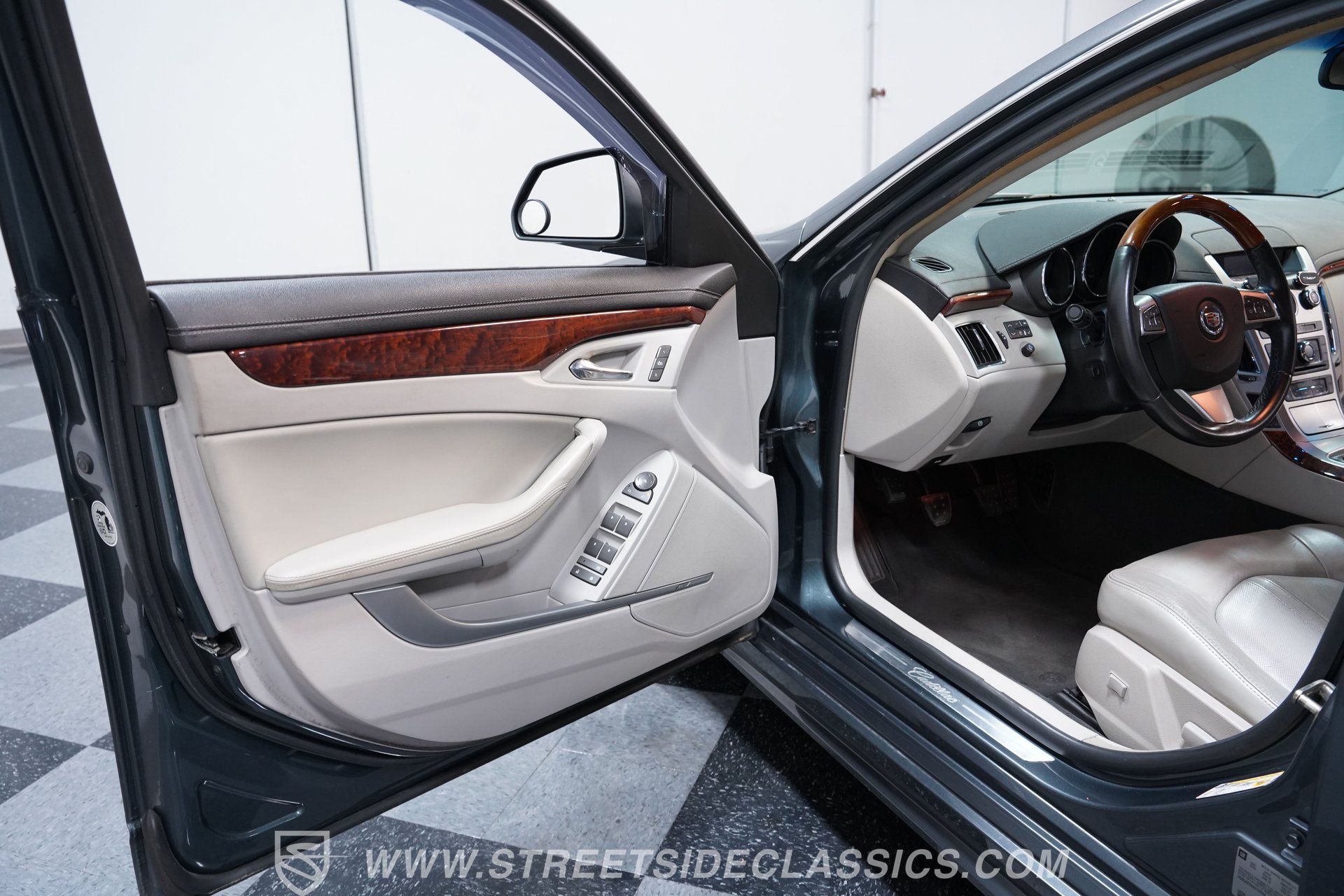 Used 2010 Cadillac CTS Performance w/ Performance Luxury Package RWD image 28