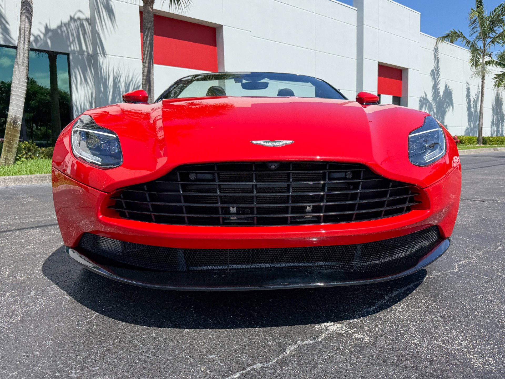 Used 2020 Aston Martin DB11 Volante RWD image 10