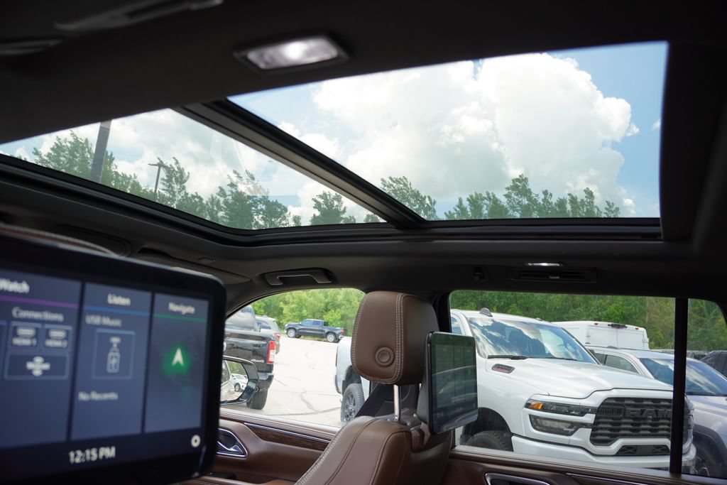 Used 2021 Chevrolet Tahoe High Country RWD image 5