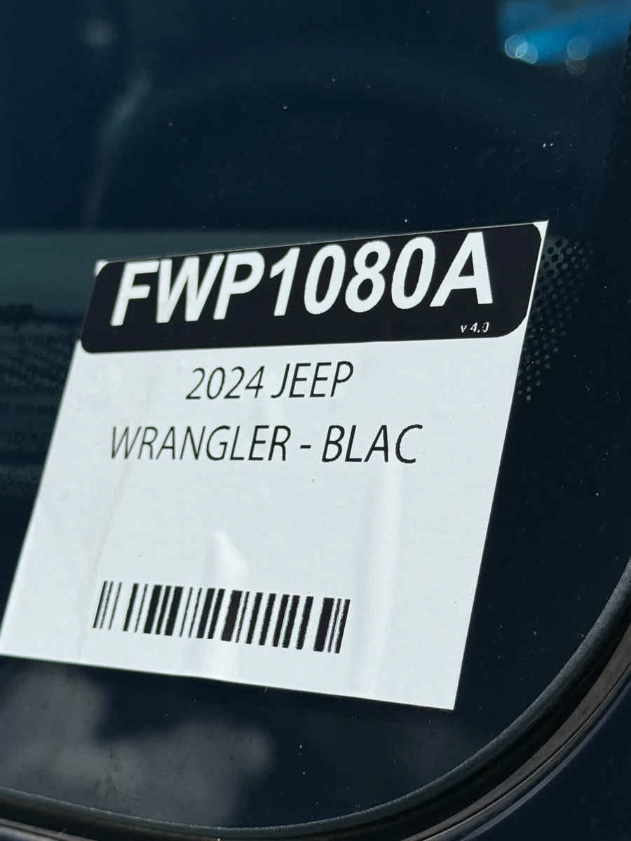 Used 2024 Jeep Wrangler Unlimited Rubicon AWD/4WD image 32