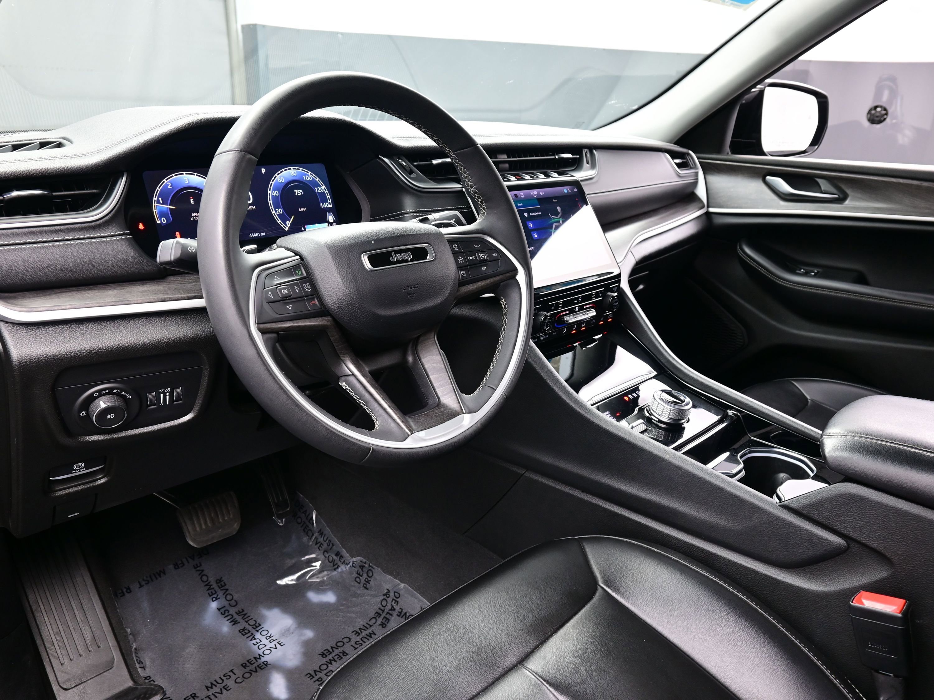 Used 2023 Jeep Grand Cherokee L Limited image 14