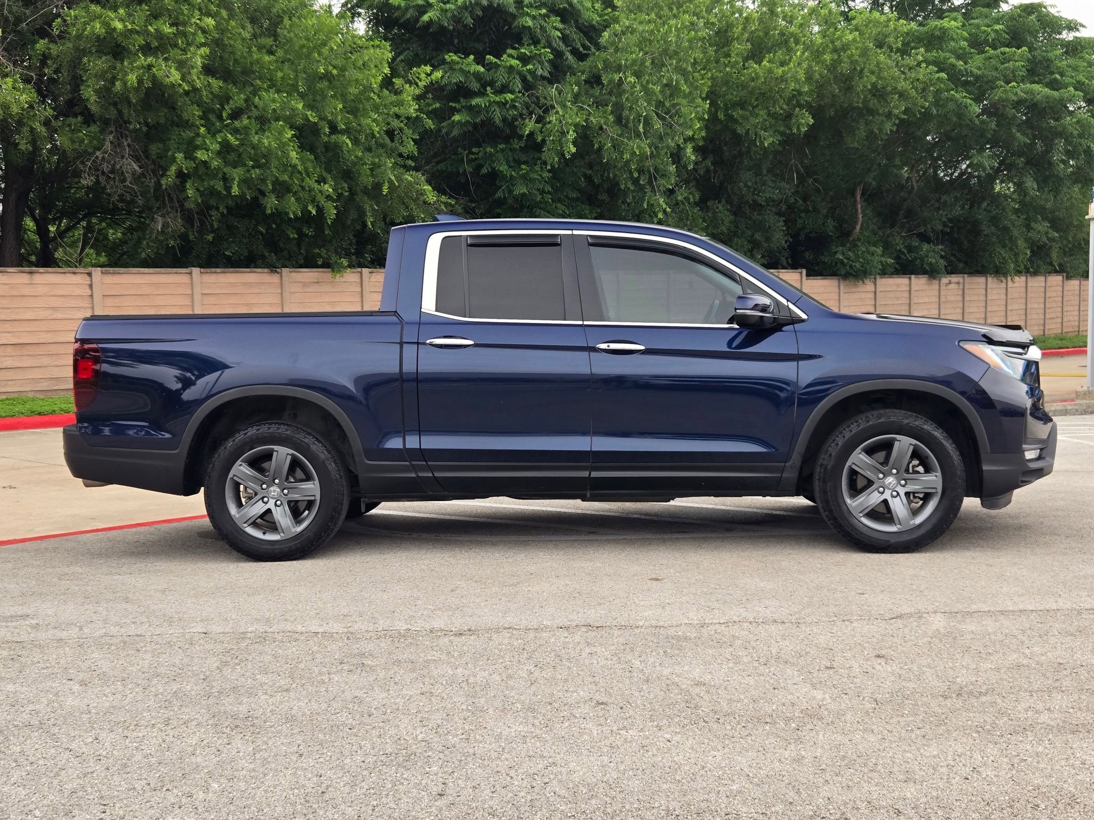 Used 2023 Honda Ridgeline RTL-E image 2