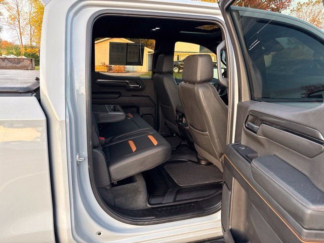 Used 2024 GMC Sierra 1500 AT4 w/ Technology Package AWD/4WD image 15