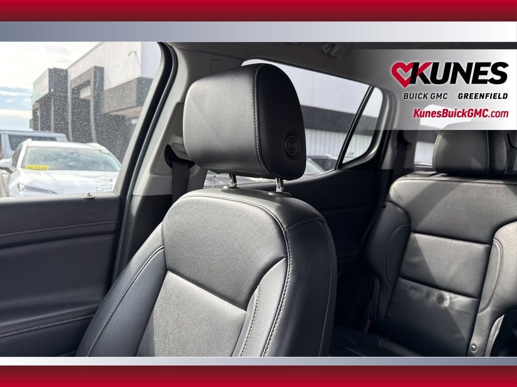 Used 2023 GMC Acadia SLT image 14