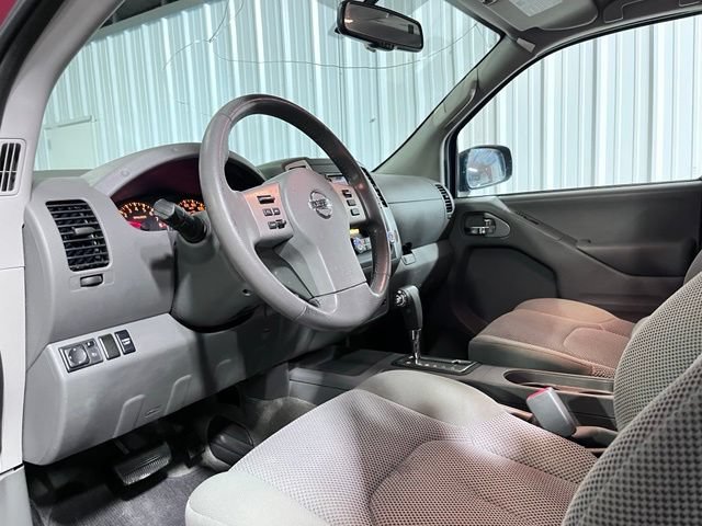 Used 2017 Nissan Frontier SV w/ SV Value Truck Package RWD image 10