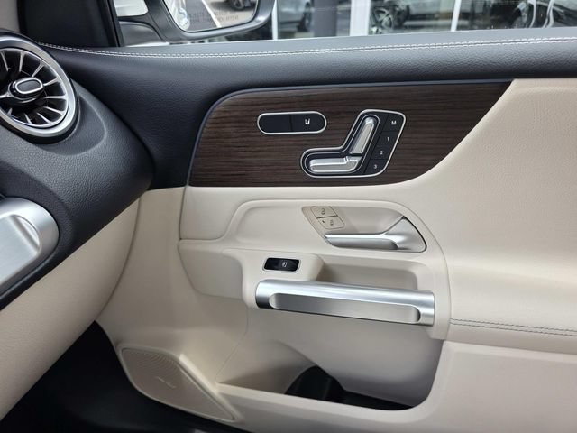 Certified 2025 Mercedes-Benz GLB 250 image 23