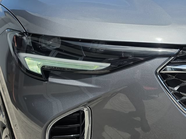 Certified 2021 Buick Envision Avenir w/ Technology Package II FWD image 10