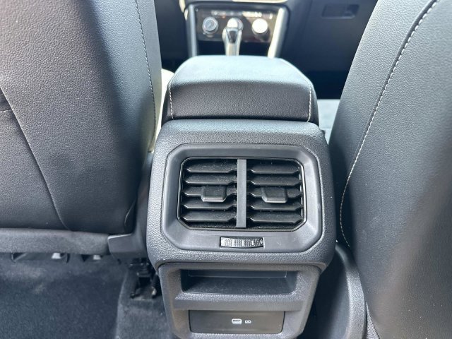 Used 2023 Volkswagen Taos SE w/ Black Wheel Package AWD/4WD image 16