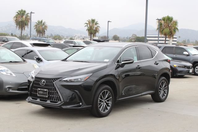 Used 2025 Lexus NX 350h AWD w/ Cold Area Package image 3
