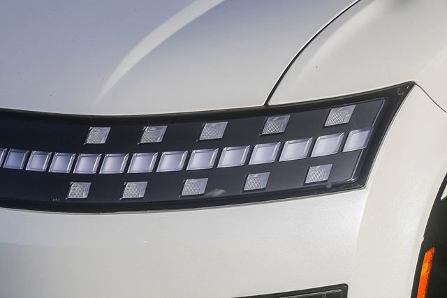 New 2026 Hyundai Ioniq 9 SEL image 8