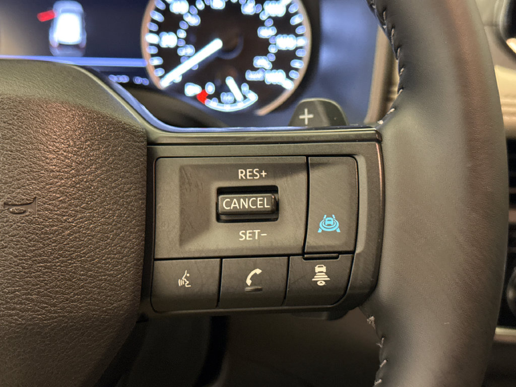 Used 2026 Nissan Rogue Dark Armor FWD image 31