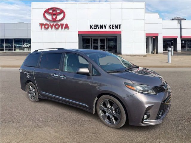Used 2018 Toyota Sienna SE